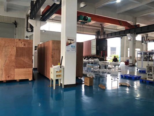 7.5KW transportam a máquina do tecido facial da correia, 40 blocos/Min Tissue Paper Production Machine