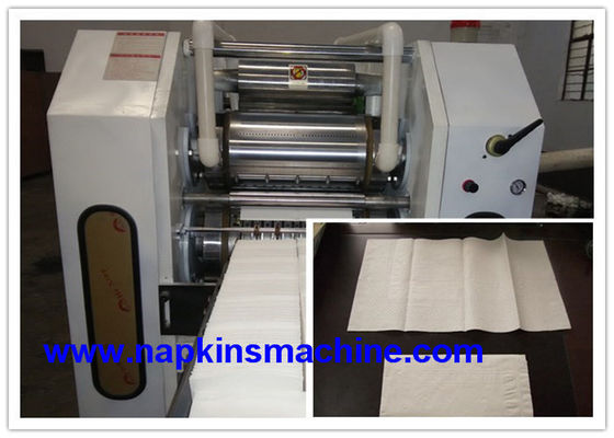 1 / 8 400mm de dobramento 2000 folhas/Min Napkin Manufacturing Machine