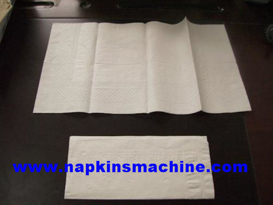 Oito folhas da dobra 1000 do vácuo/Min Automatic Napkin Making Machine