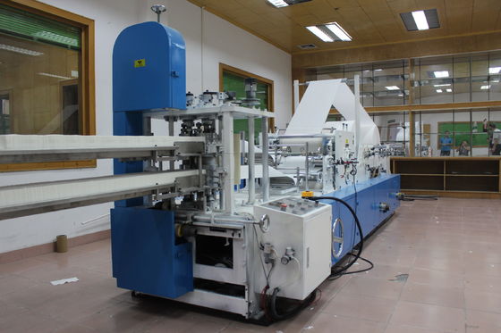 A plataforma 2 laminou a máquina da dobradura do guardanapo da impressão a cores 5.5KW